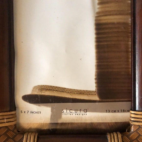 Sicura Italian Designs frame - Picture 2 of 4